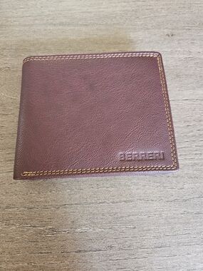 Berreri Men’s Brown Leather Bifold Wallet